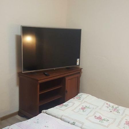 Appartamento Pod Srebrna Roza Chęciny Esterno foto