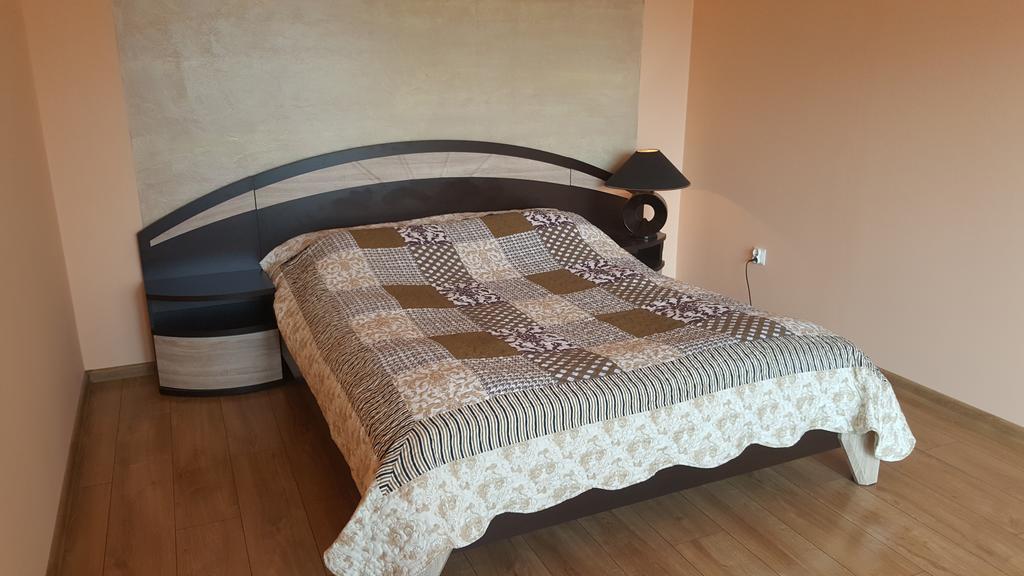 Appartamento Pod Srebrna Roza Chęciny Esterno foto